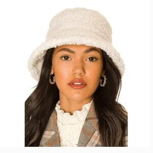 8 Other Reasons Ivory Sherpa Bucket Hat NIP